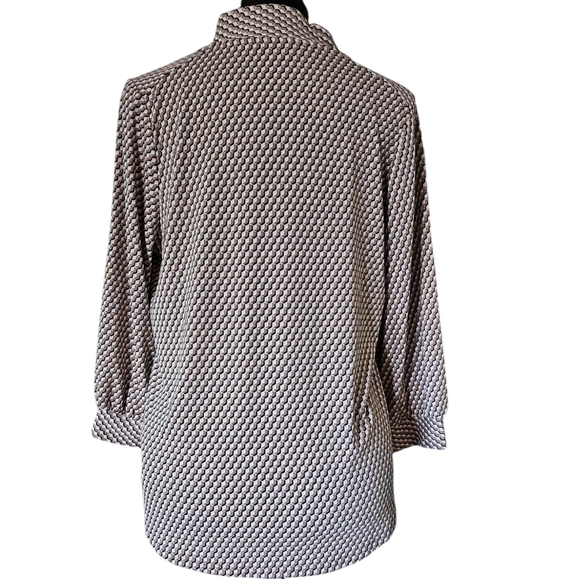 Adrianna Papell Tied Bow Front Stretchy Tan Chevron Print Top Women's Size Large - Picture 2 of 11